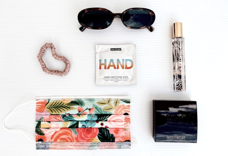 What's in my everyday tote bag- Hannah